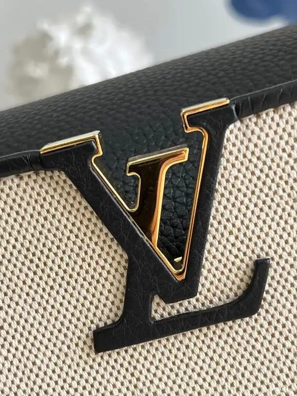 WIS BB LOUIS VUITTON CAPUCINES 0626